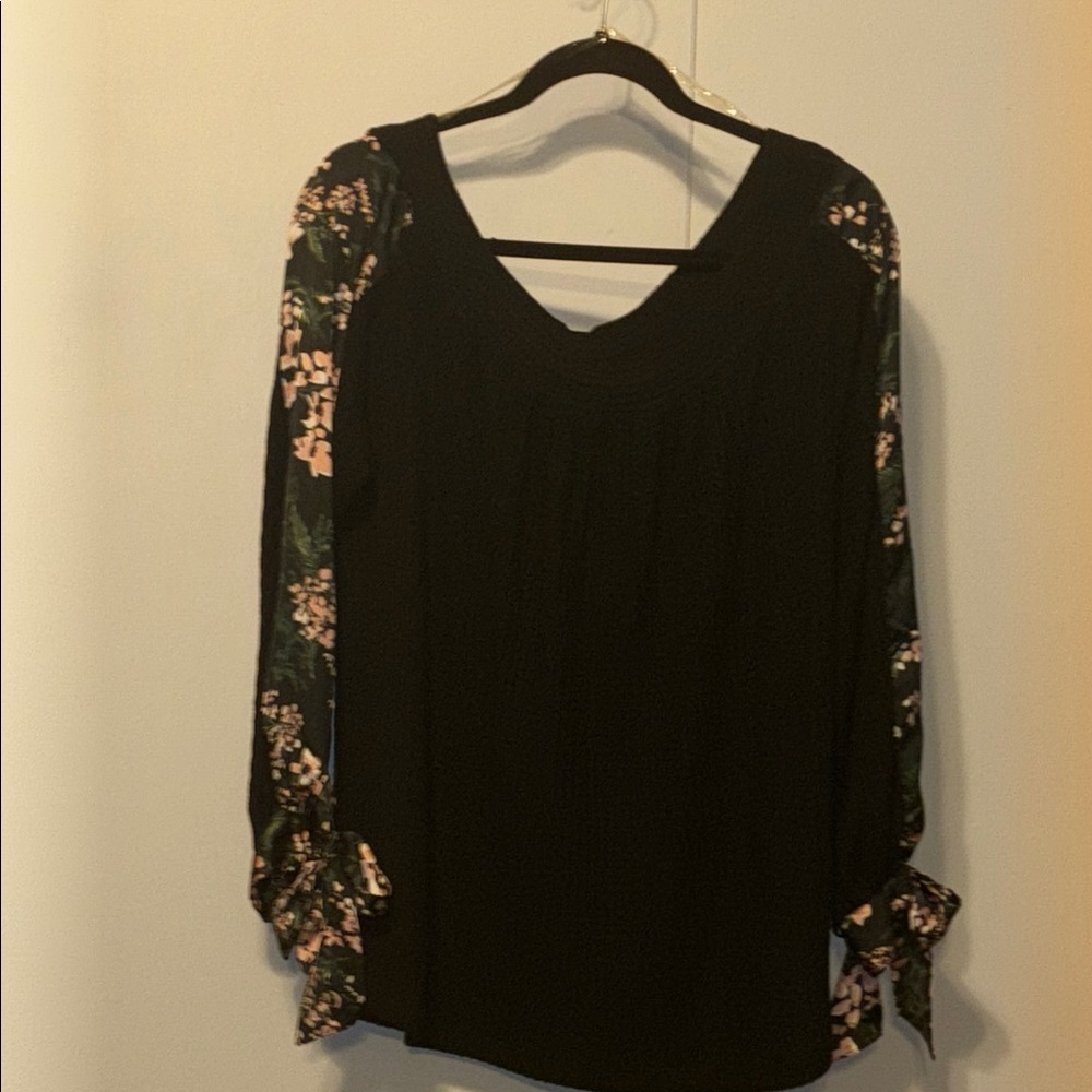 Elegant Black and Pink Ruffled Long Sleeve Blouse
